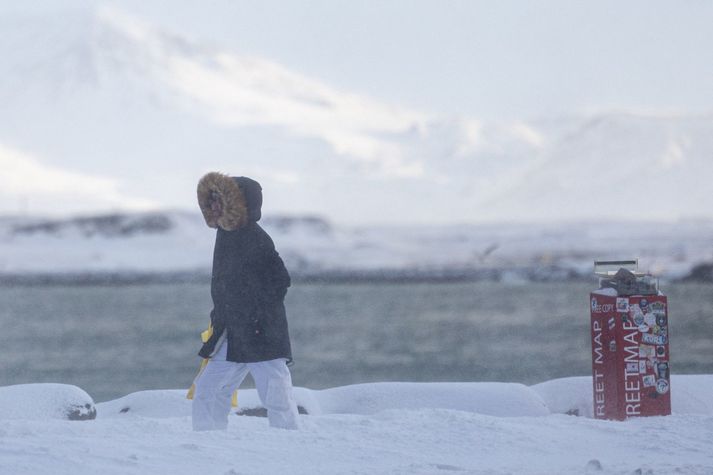 Spáð er hvassviðri á morgun.