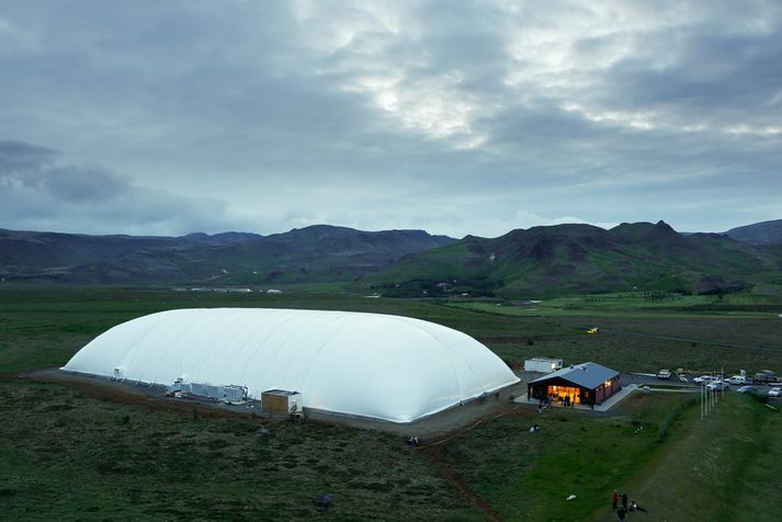 Hamarshöllin í Hveragerði áður en hún hrundi í óveðri.