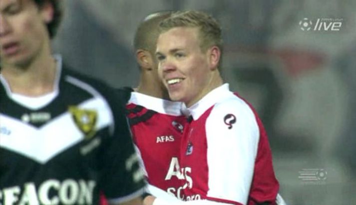Kolbeinn Sigþórsson fagnar í leiknum í kvöld.