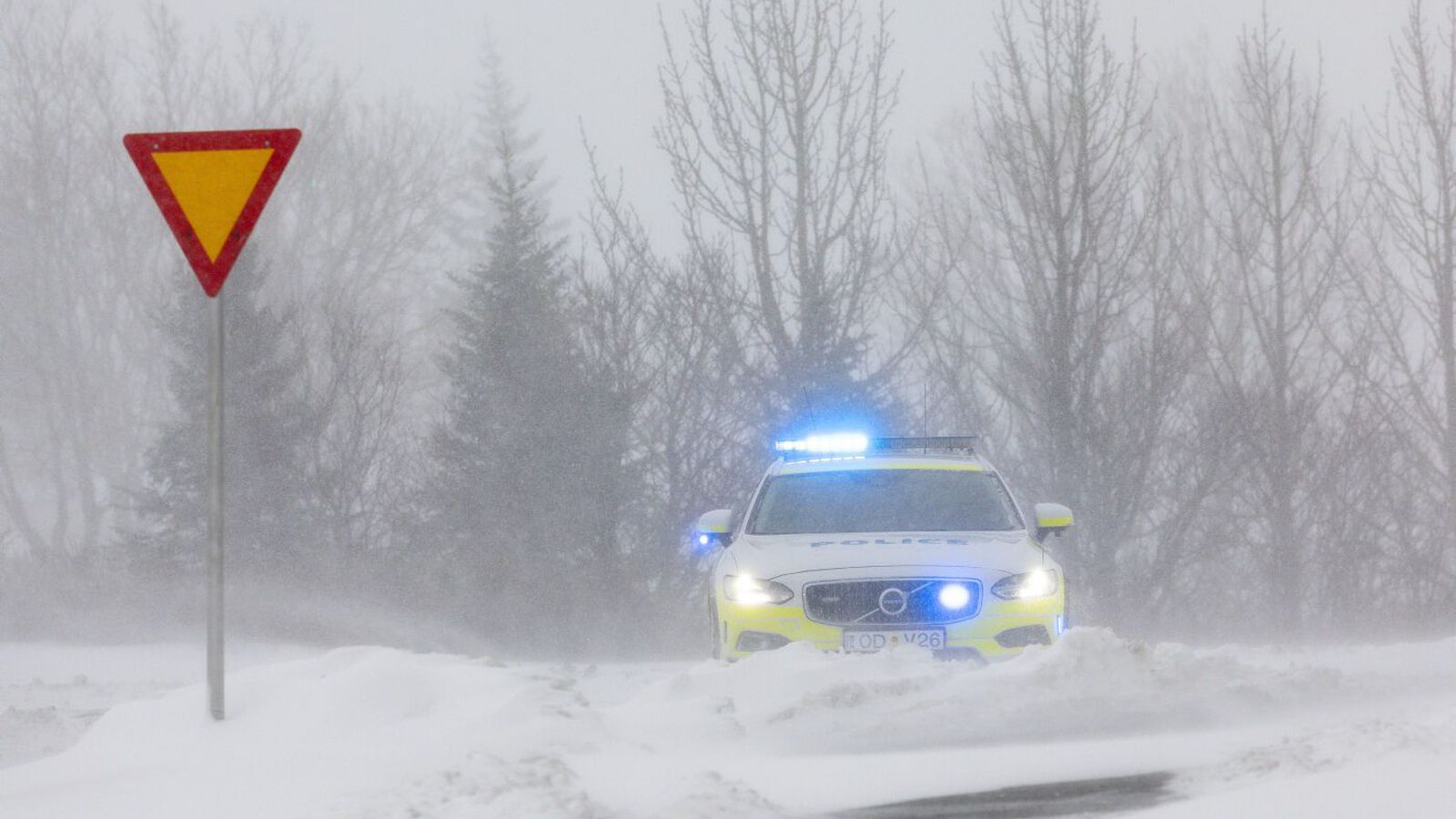 Neitaði að segja til nafns og hafði í hótunum við lög­reglu