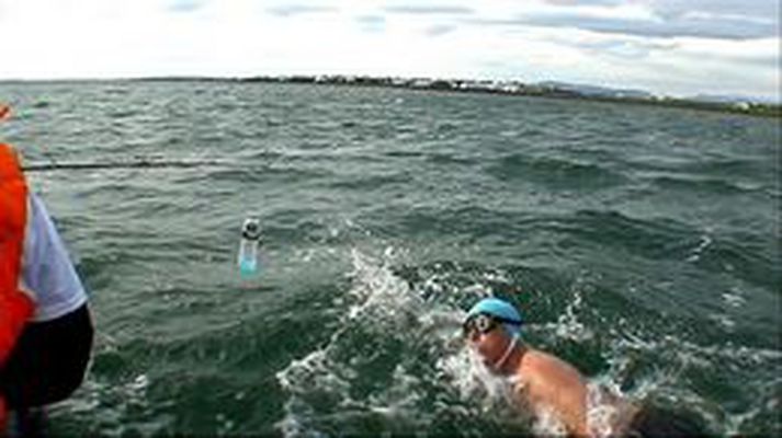 Benedikt á leið yfir Ermarsund fyrr í dag.