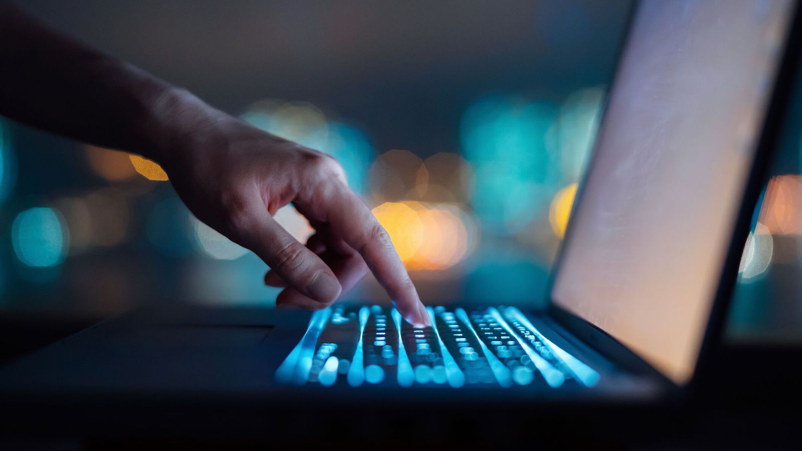 Telja gervi­greind hafa verið beitt í þróaðri netárás