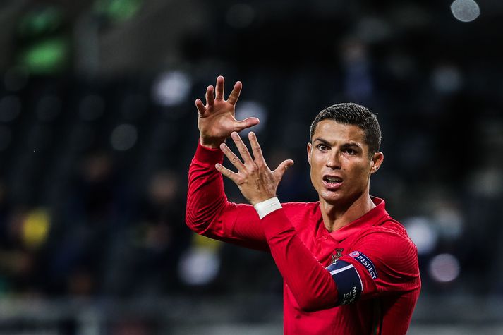 Ronaldo pirraður í leik gegn Svíþjóð þann 8. október.