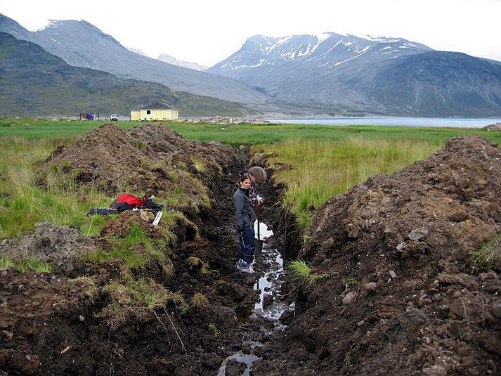 Fornleifafræðingar að störfum.