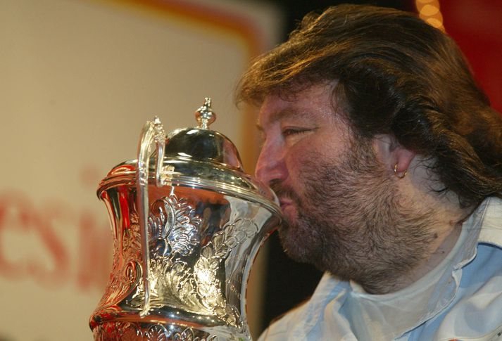 Andy Fordham fagnar sigri á HM 2004.