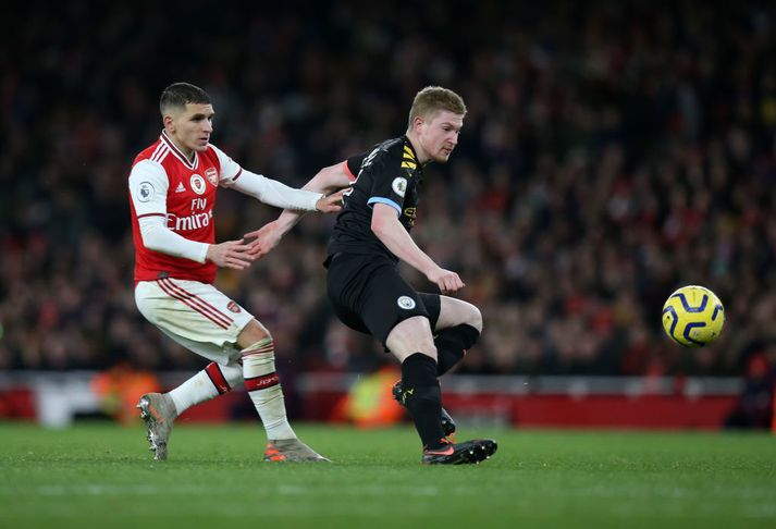 Lucas Torreira og Kevin de Bruyne í leik Arsenal og City fyrr á leiktíðinni.