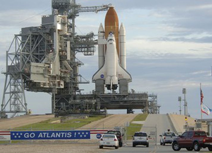 Atlantis á skotstað fyrr í dag.