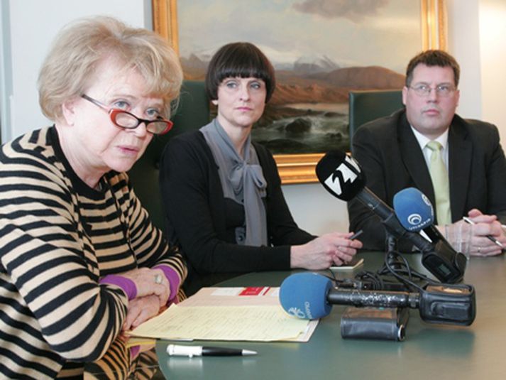 Joly og Ólafur Þór sjást hér með Rögnu Árnadóttur, dómsmálaráðherra.