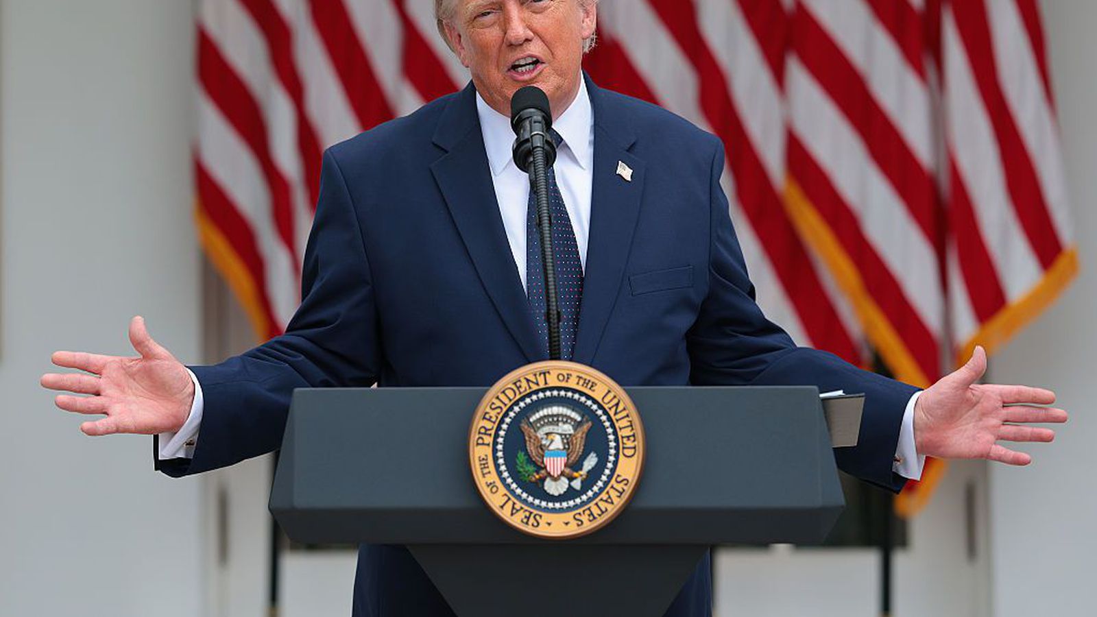 Trump sáir efasemdafræjum í að­draganda þing­kosninga