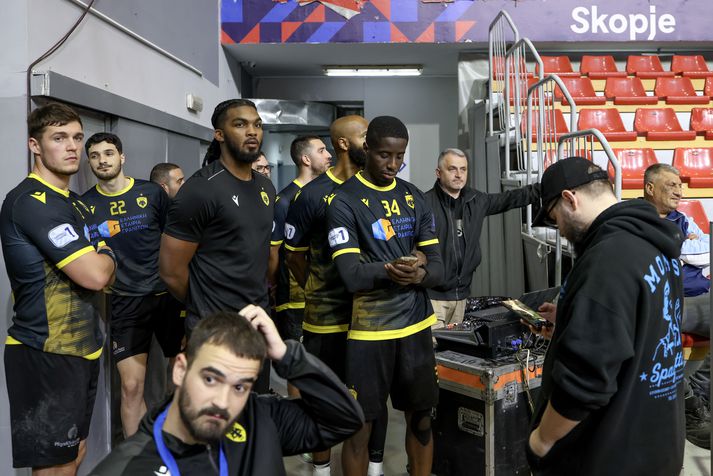 Leikmenn AEK Aþenu neituðu að hefja leik í Skopje. Núna hefur liðinu verið dæmt 10-0 tap.