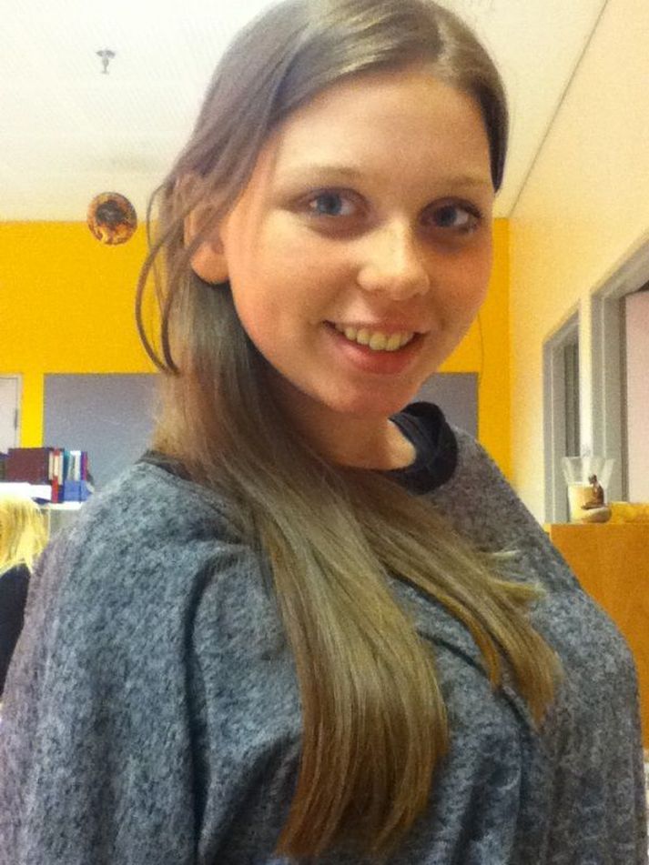 Lögreglan á höfuðborgarsvæðinu lýsir eftir Silju Rut Andrésardóttur, 15 ára. Silja Rut er um það bil 167 sm. á hæð, ljósrauðhærð með axlarsítt hár.