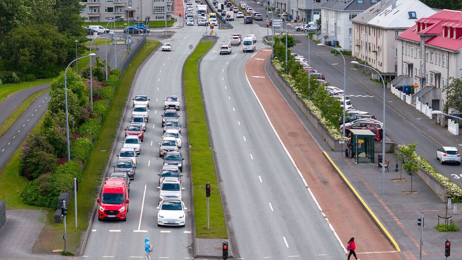 Gönguljósin á Miklu­braut: Bráðalausn eða bið eftir stokknum?