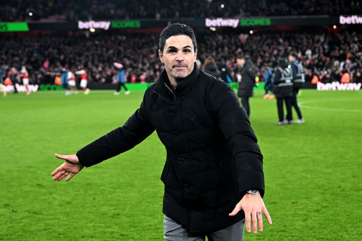 Mikel Arteta, knattspyrnustjóri Arsenal, og samstarfsmenn hans eru líkar að horfa til framtíðar þegar kemur að leikmannamálum.