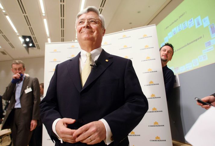 Klaus Peter Muller, fráfarandi forstjóri Commerzbank, sem hættir í maí.