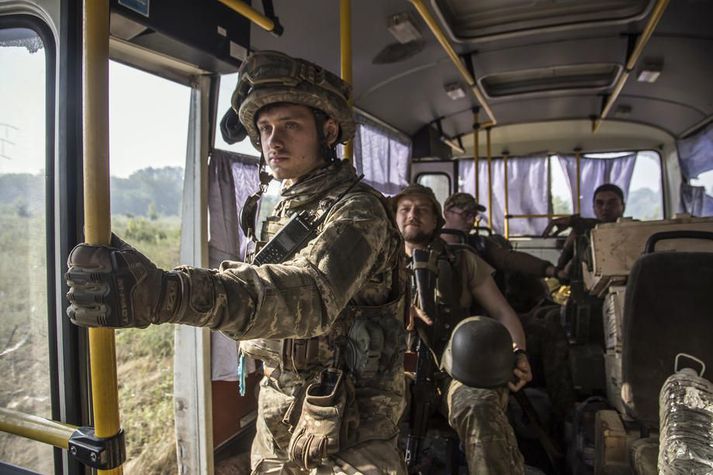 Úkraínskum hermönnum í Sieveródonetsk hefur verið skipað að hörfa úr borginni.