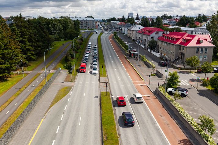  Á meðan á framkvæmdum stendur má gera ráð fyrir tímabundnum truflunum á umferðarljósum.