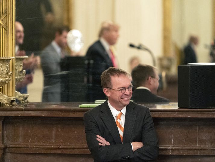 Mulvaney, starfsmannastjóri Hvíta hússins, kom skipun Trump um að halda eftir styrk til Úkraínu áleiðis.