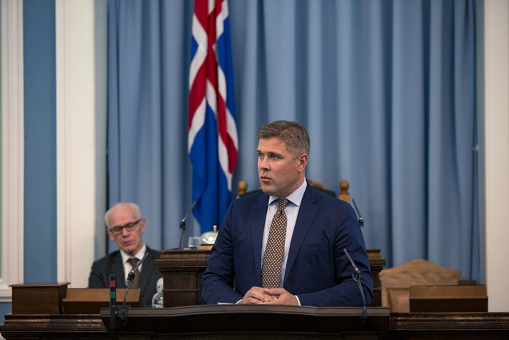 Bjarni Benediktsson, formaður Sjálfstæðisflokks, fer til Landsfundar um næstu helgi með eitt minnsta fylgi sem flokkurinn hefur mælst með.