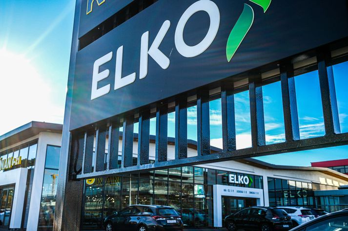 Barnið fæddist fyrir utan verslun Elko í Skeifunni.