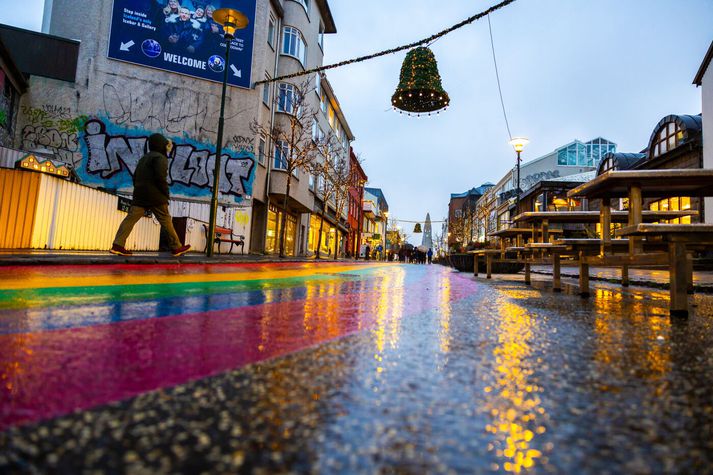 Það mun kólna heldur í veðri og verður hiti núll til fimm stig í kvöld.