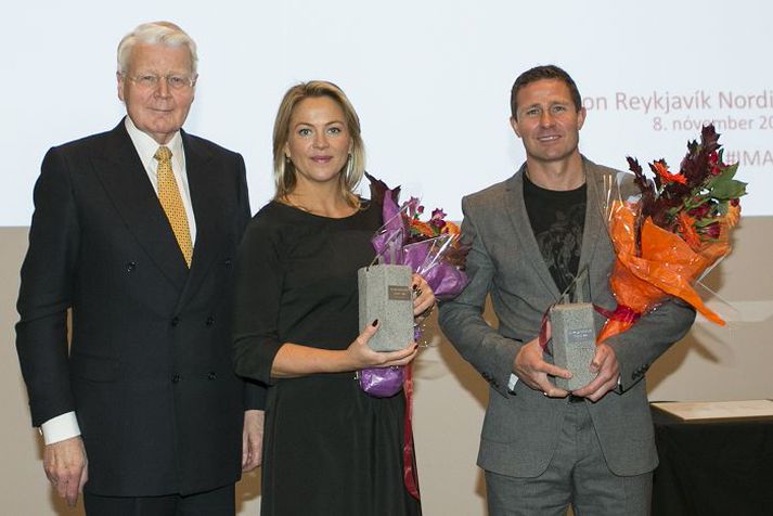 Glaðir verðlaunahafar Þau Liv Bergþórsdóttir og Ingólfur Örn Guðmundsson, framkvæmdastjóri markaðssviðs Marel, veittu Markaðsverðlaununum viðtöku í gær.