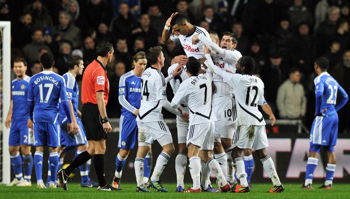 Scott Sinclair fagnar marki með Swansea.