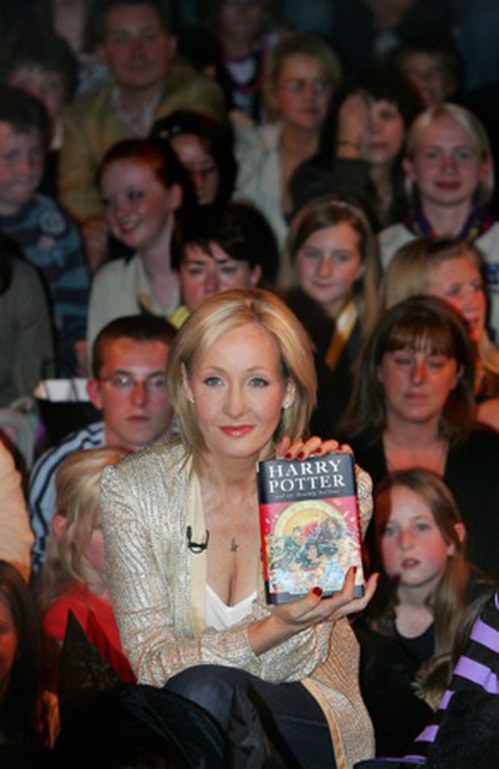 J.K. Rowling með síðust Harry Potter bók sína