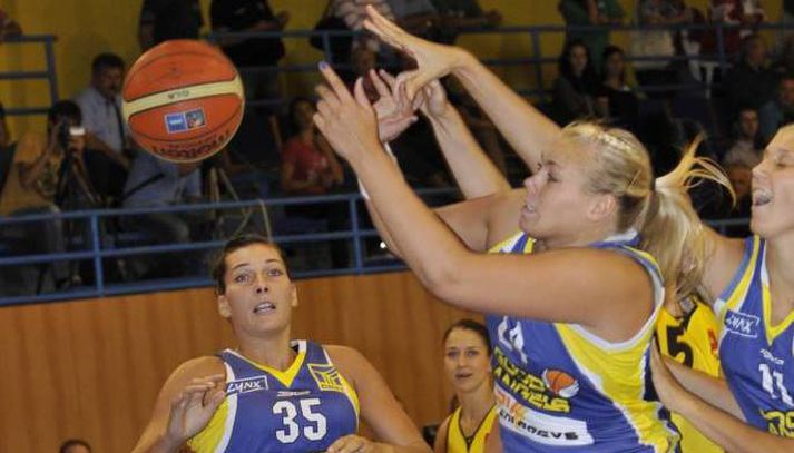 Helena Sverrisdóttir.