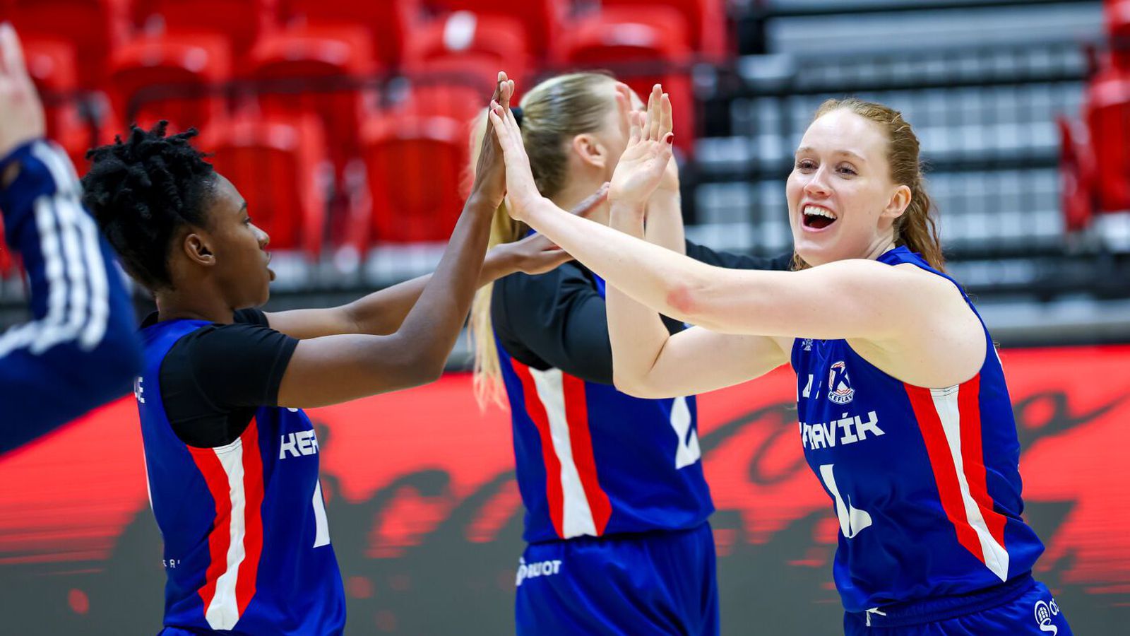 Kefla­vík - Grinda­vík | Bikar í boði í Smáranum