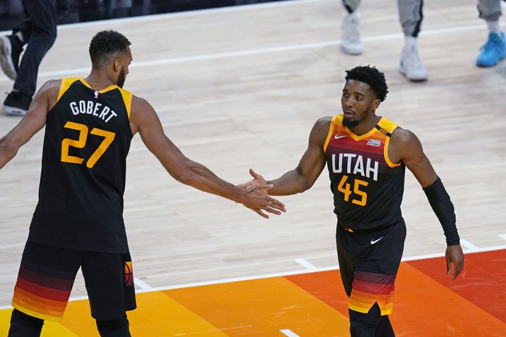 Rudy Gobert, Donovan Mitchell og félagar í Utah Jazz eru komnir áfram í undanúrslit Vesturdeildarinnar.