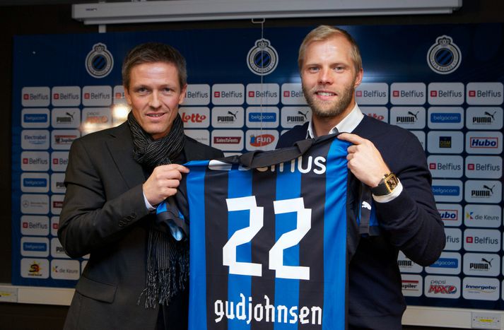 Eiður Smári skipti um félag í Brugge í Belgíu og er nú kominn til Club eftir að hafa verið hjá Cercle í nokkra mánuði. Hér er hann með Arnari Grétarssyni.