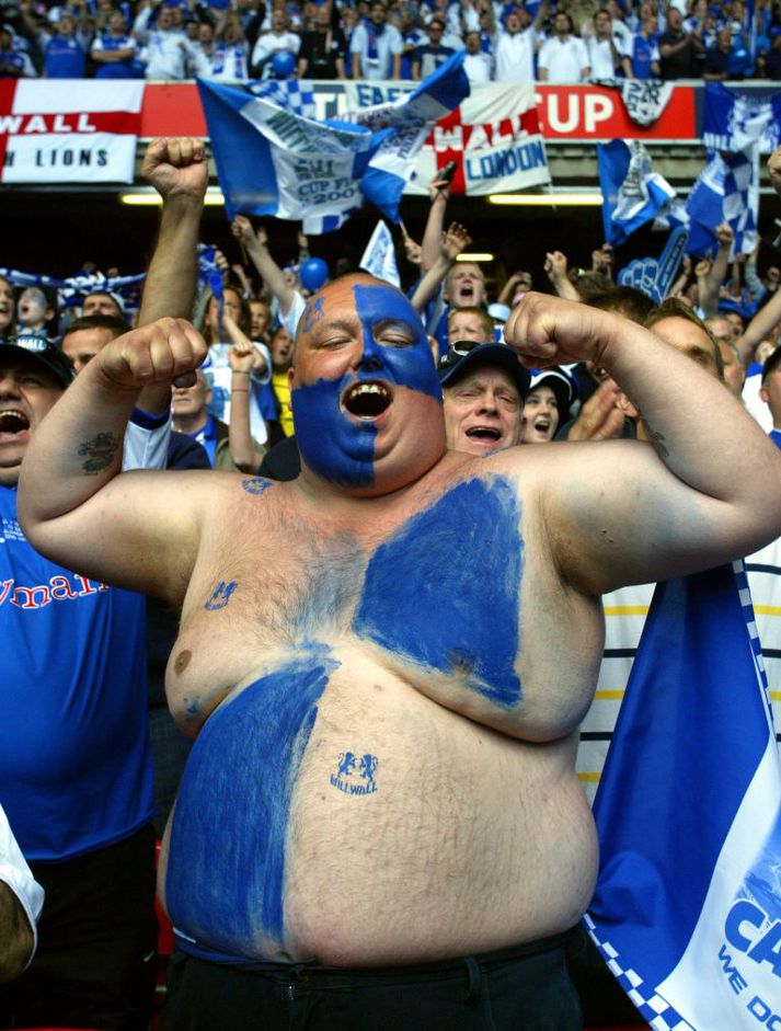 Þessi stuðningsmaður Millwall þarf enga fána.
