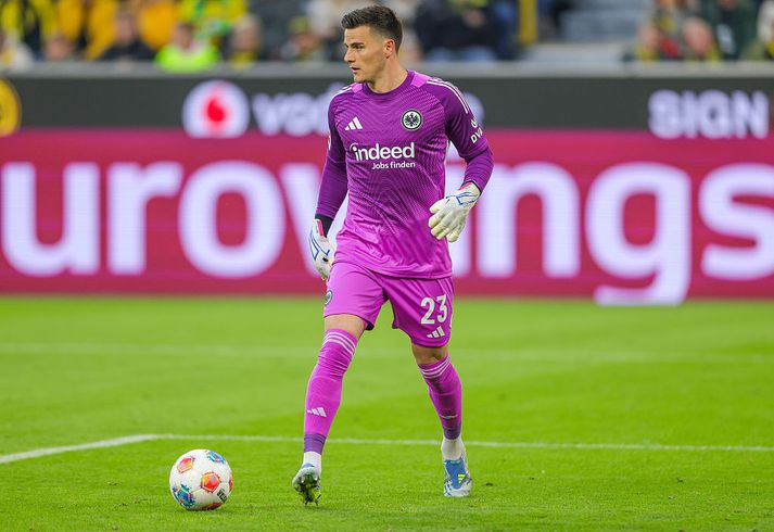 Michael Zetterer í leik með Eintracht Frankfurt á síðasta tímabili.  
