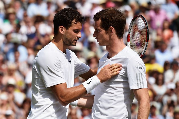 Grigor Dimitrov eftir sigurinn á Andy Murray, til hægri, í vikunni.