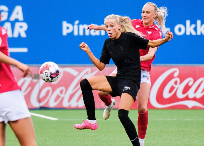 Snædís María Jörundsdóttir í leik með FH.