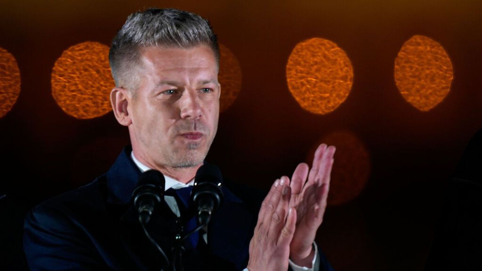 Innan­búðar­maðurinn sem lagði Or­bán