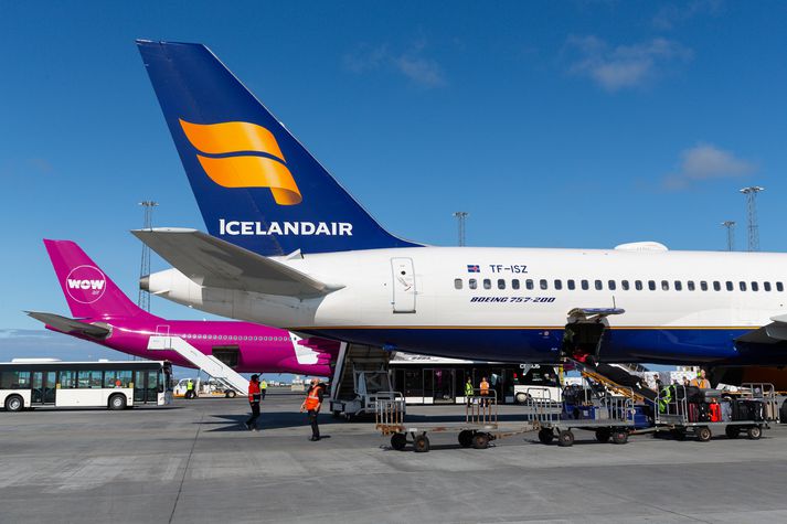 Icelandair og WOW air verða áfram rekin undir sömu vörumerkjum en sameiginleg hlutdeild þeirra á markaðinum yfir
Atlantshafið er tæplega 4 prósent. Verður félagið um það bil það tíunda stærsta á markaðinum.