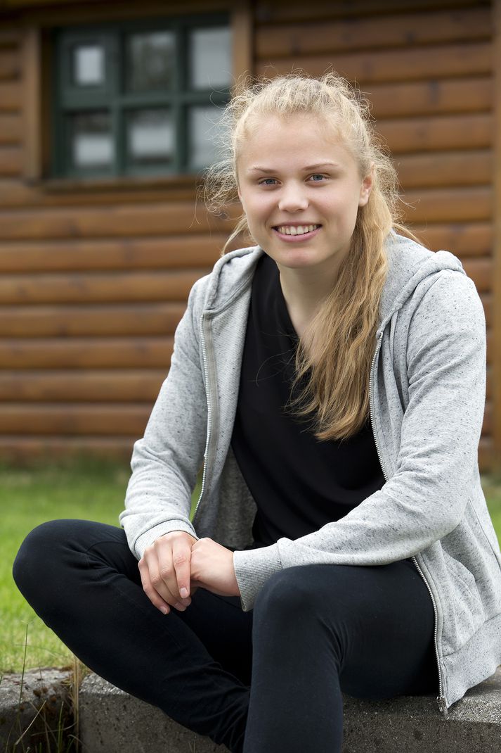 Agla María býr 200 metrum frá Kópavogsvelli en hlutirnir gengu ekki í Breiðabliki þannig hún endaði í Stjörnunni og er nú á leið á EM í Hollandi.