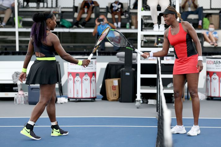 Hvorki Serena né Venus Williams verða með á Opna bandaríska meistaramótinu í tennis í ár.