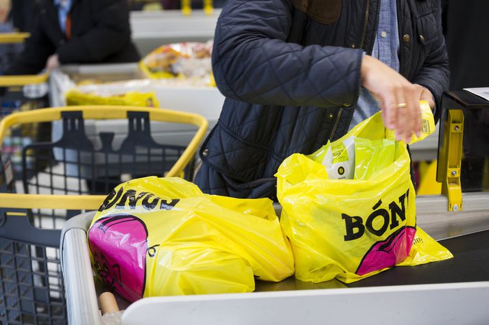 Bónus hefur greinilega lækkað vöruverð sitt töluvert á fjölda vörutegunda frá opnun Costco.