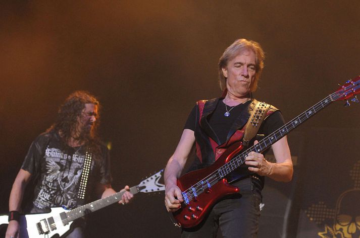 Francis Buchholz (til hægri) á tónleikum í London árið 2015. 