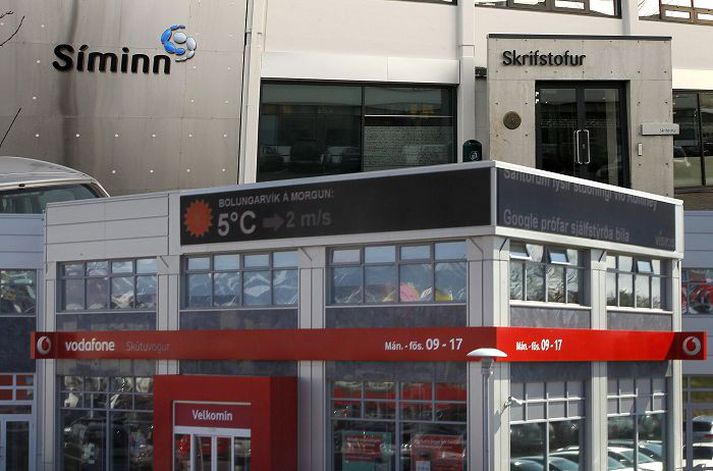 Vodafone krefur Símann um bætur vegna samkeppnisbrota Símans 2001 til 2007. Fátítt er að fórnarlömb samkeppnisbrota krefjist bóta. Þó eru dæmi um slíkt vegna samráðs olíufélaga.