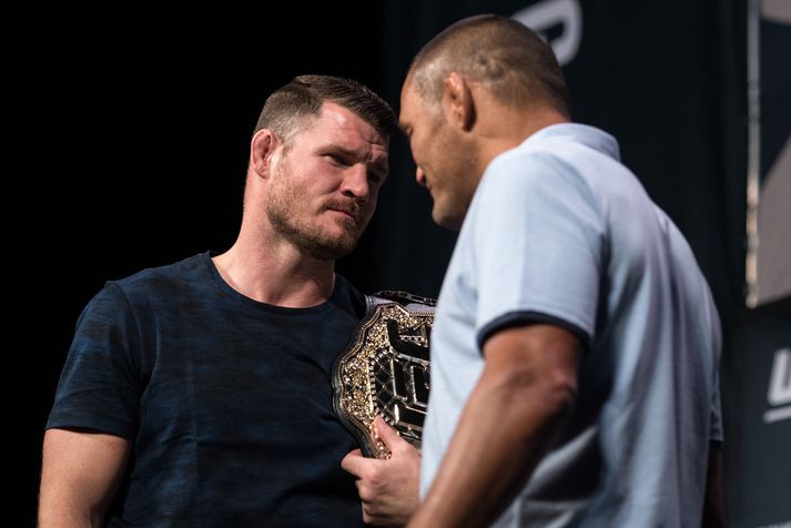 Bisping og Henderson á blaðamannafundi fyrir UFC 204 bardagakvöldið.