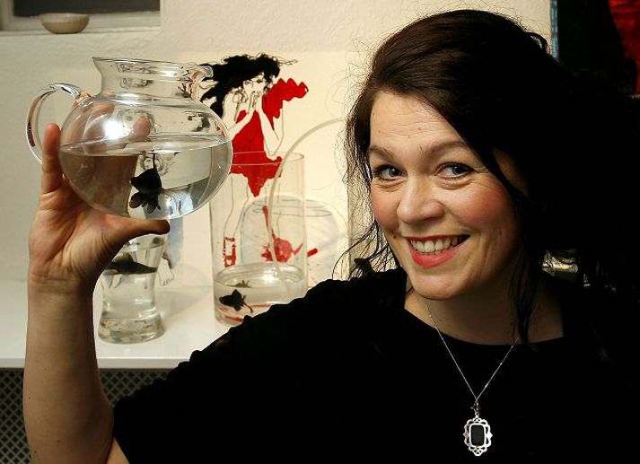 Gullfiskar spila stórt hlutverk í sýningu Ólafar. Fréttablaðið/GVA