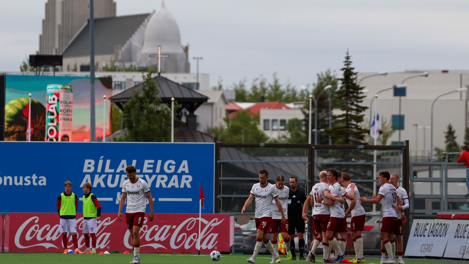 Upp­gjörið: Valur - Víkingur 1-5 | Sak­bitinn Óskar lék við hvurn sinn fingur í glæsi­legum sigri Víkings