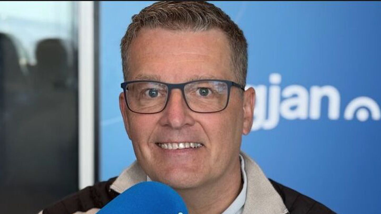 Golfarar reynt að borga sig fram fyrir bið­listana