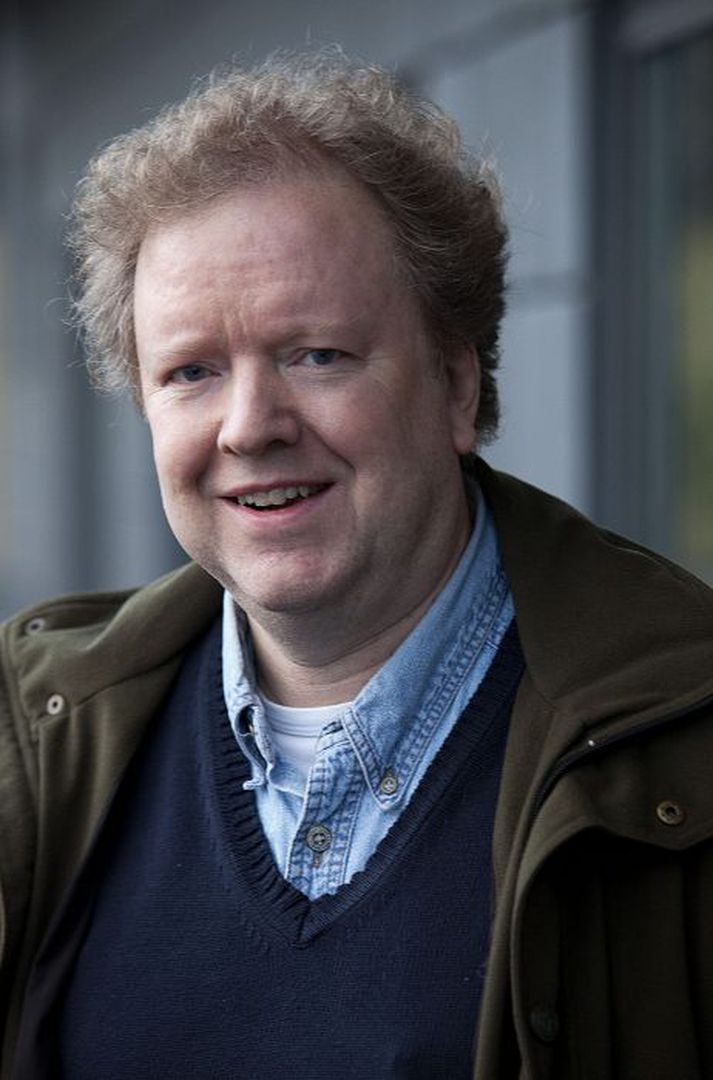Júlíus Valsson segir það heilmikla hvatningu og lyftistöng að hafa sigrað í keppninni. Hann hyggur á útgáfu smásagnasafns í vor. 
Fréttablaðið/Stefán