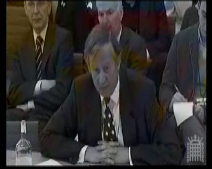 Tony Shearer segist sjálfur hafa varað breska fjármálaeftirlitið við yfirtöku Kaupþings.