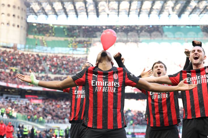 Christopher Nkunku skoraði tvö mörk gegn Verona. Hann fagnaði með því að blása upp rauða blöðru.