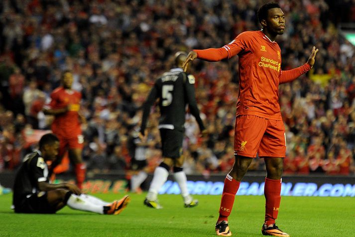Daniel Sturridge fagnar öðru marka sinna í kvöld.